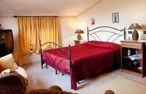 Alia House | Holiday Home in Sicily with Pool & Hills