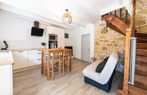 Soturac House | Holiday Home in Soturac with Private Pool