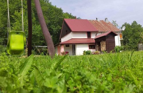 Trnovac House | Holiday home in Trnovac 17132