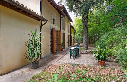 Perugia Apartment | Holiday Home in Umbria with Pool