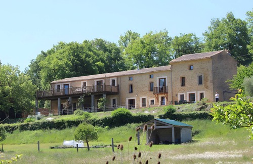 Plavilla House | Holiday Home 'Jasmin' with Mountain View, Shared Pool and Wi-Fi