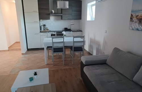 Rtina House | holiday home "Jolini Dvori" with hot tub