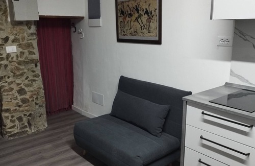 Carrara House | Holiday Home 'La Casina Nel Borgo' with Wi-Fi and Air Conditioning