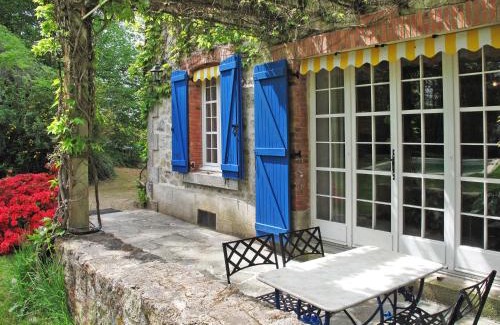 Lepinas House | Holiday Home La Terrade by Interhome