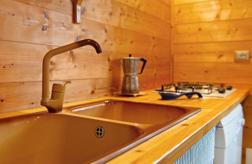 Montjovet House | Holiday Home La vieille école