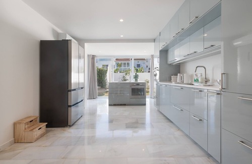 Guadalmar Villa | Holiday Home 'Luxurious and Modern Family Home' with Private Terrace, Wi-Fi and Air Conditioning