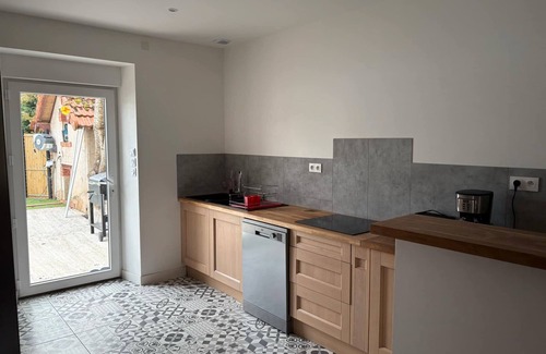 Messeix House | Holiday Home 'Maison De Vacances' with Private Pool, Private Garden and Wi-Fi