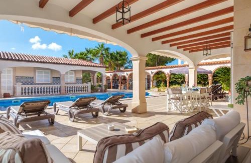 Manacor House | Holiday Home Matos by Interhome