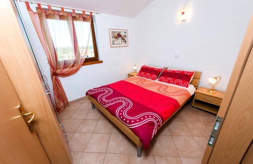 Montizana House | Holiday Home Mirna