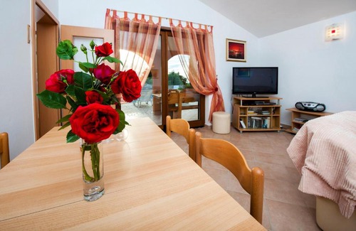 Montizana House | Holiday Home Mirna