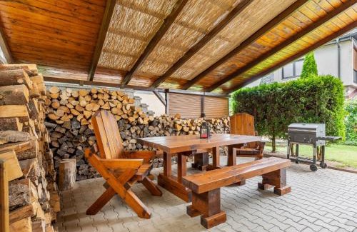 Tatobity House | Holiday Home Penzion Jindřiška by Interhome