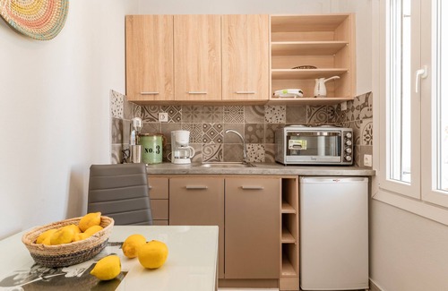 Agios Ioannis House | Holiday Home 'Porto Galini Tinos Karya 102' with Sea View, Wi-Fi and Air Conditioning