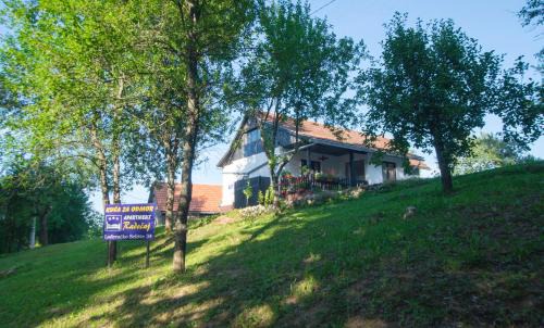Slunj House | Holiday Home Radočaj