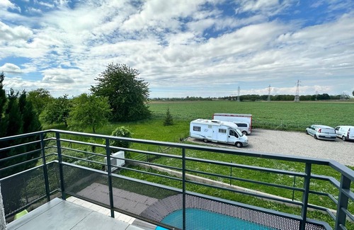 Lingolsheim House | Holiday Home 'Résidence Foch' with Balcony and Wi-Fi