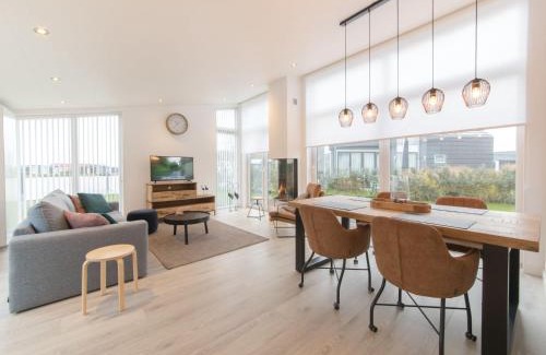 Wemeldinge House | Holiday Home Ruisweg 18A by Interhome