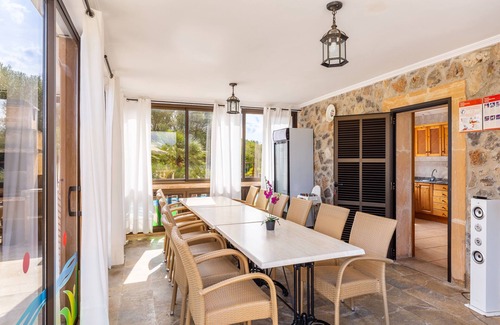 Muro House | Holiday Home 'Sa Pedrera' with Mountain View, Wi-Fi and Air Conditioning