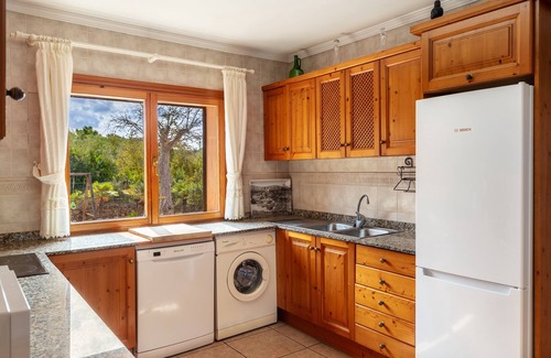 Muro House | Holiday Home 'Sa Pedrera' with Mountain View, Wi-Fi and Air Conditioning