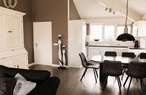Makkum Apartment | Holiday home Satijnduiker