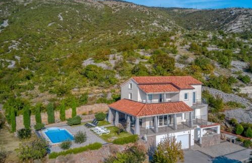 Vratarusa House | Holiday Home Senj by Interhome