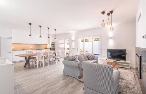 S'Estanyol de Migjorn House | Holiday Home "Sestanyolet" with Sea View and Mountain View, Wi-Fi, Pool & Terrace