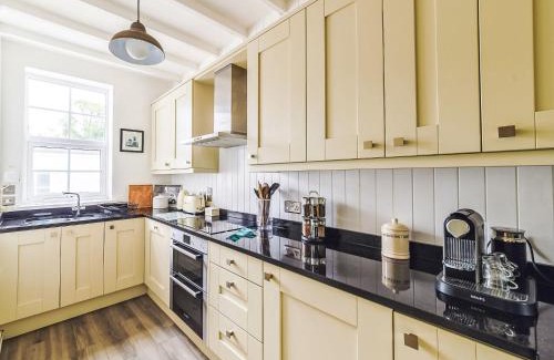 Mevagissey House | Holiday Home Shell Seekers by Interhome