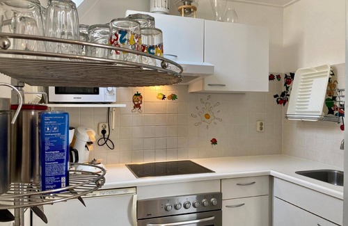 Anjum House | Holiday home "Sonnenschein" with garden and barbecue