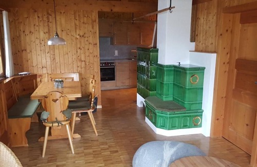 Kublis Ski Chalet | Holiday home Stutz house part right