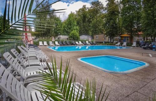 Dolni Pocernice House | Holiday Home Sunset Terrace by Interhome