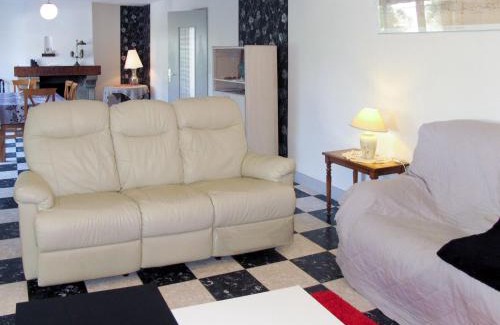 Saint-Pierre-Quiberon House | Holiday Home The Anchor by Interhome