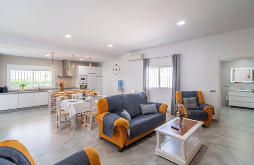 La Lantejuela Ski Chalet | Holiday home Villa Gordito