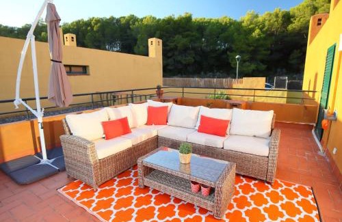 Tamarit House | Holiday Home Vistamar by Interhome
