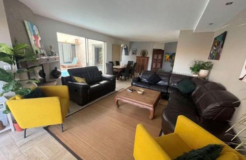 Le Porge House | holiday home with indoor pool, Le Porge