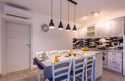 Milohnici House | Holiday home with jacuzzi