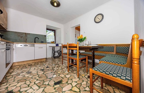 Grizane House | Holiday home with large terrace and air conditioning