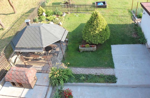 Dolni Kalna House | Holiday home with outdoor pool and lounge on the property