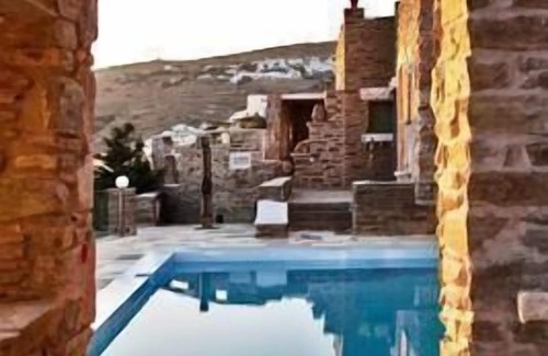 Tinos House | Holiday home with own pool