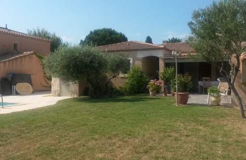 Clarensac House | Holiday home with pool . .