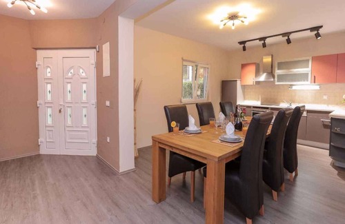 Pridraga House | Holiday home with terrace and sea view