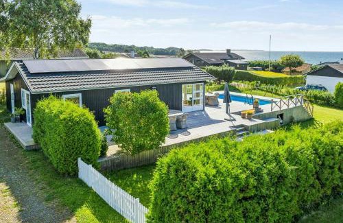 Bøjden House | Holiday Home With View And Pool On South Funen