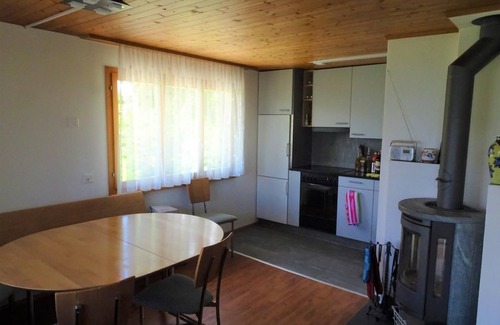 Giswil Ski Chalet | Holiday home with wide panoramic view and garden