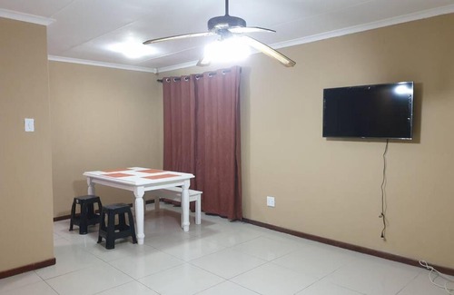 Port Elizabeth House | Holiday Home