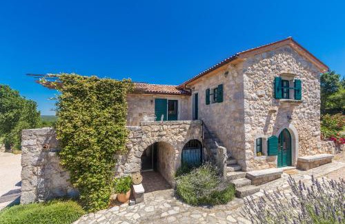 Malinska-Dubasnica Villa | Holiday house DAJANA