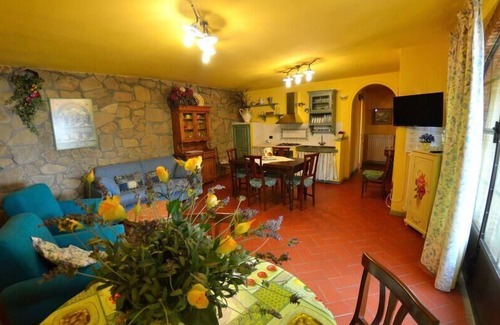 Petrognano House | Holiday house for 12 persons approx. 260 qm in Petrognano, Tuscany (Province Lucca)