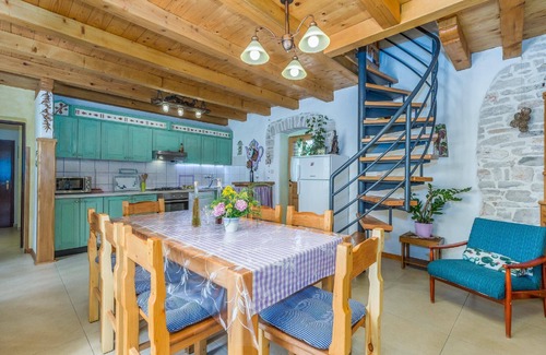 Cabrunici House | Holiday house for 6 persons approx. 140 qm in Svetvin Enat, Istria (Interior of Istria)