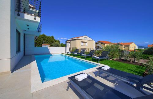 Krk House | Holiday house Fra&La with private pool