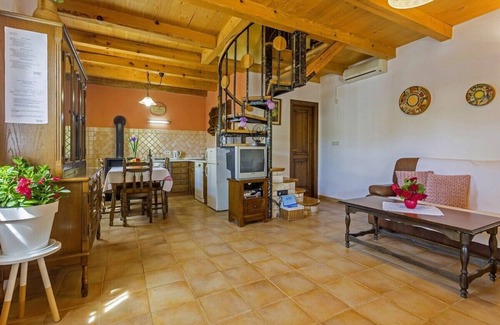 Prkacini House | Holiday house Galant * fenced garden, terrace, BBQ, free WiFi