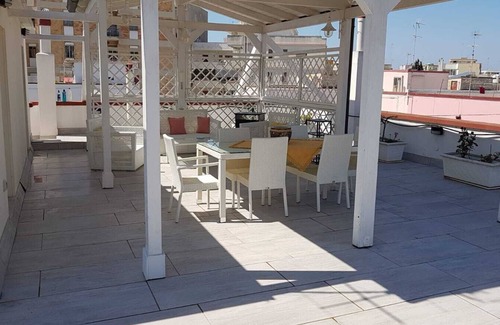 Gallipoli House | Holiday House GALLIPOLI HOUSE MAX 7/8 PEOPLE WITH BREATHTAKING RELAX TERRACE