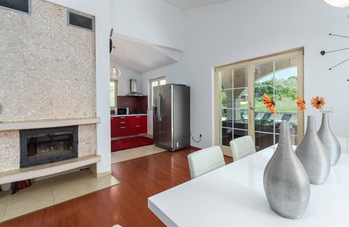 Montizana Villa | Holiday House Hacienda