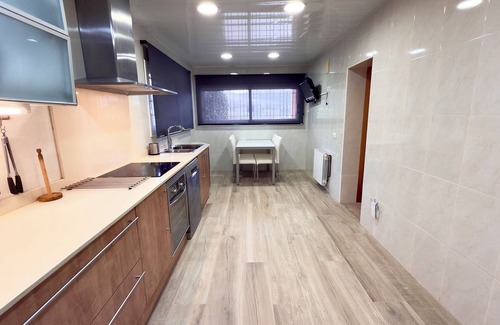 Vidreres House | Holiday house in Vidreres with pool and private basketball court