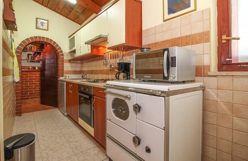 Smoljanci House | Holiday house Klen * quiet location, large garden, terrace, WiFi